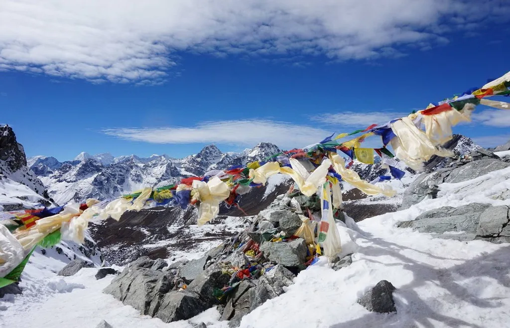 Gokyo Chola Pass Trek